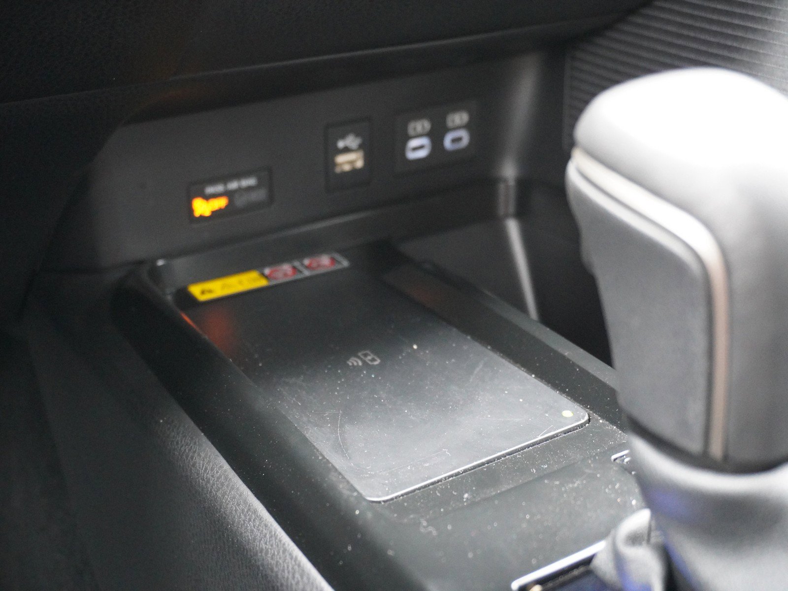 Used 2025 Toyota Camry SE image 24