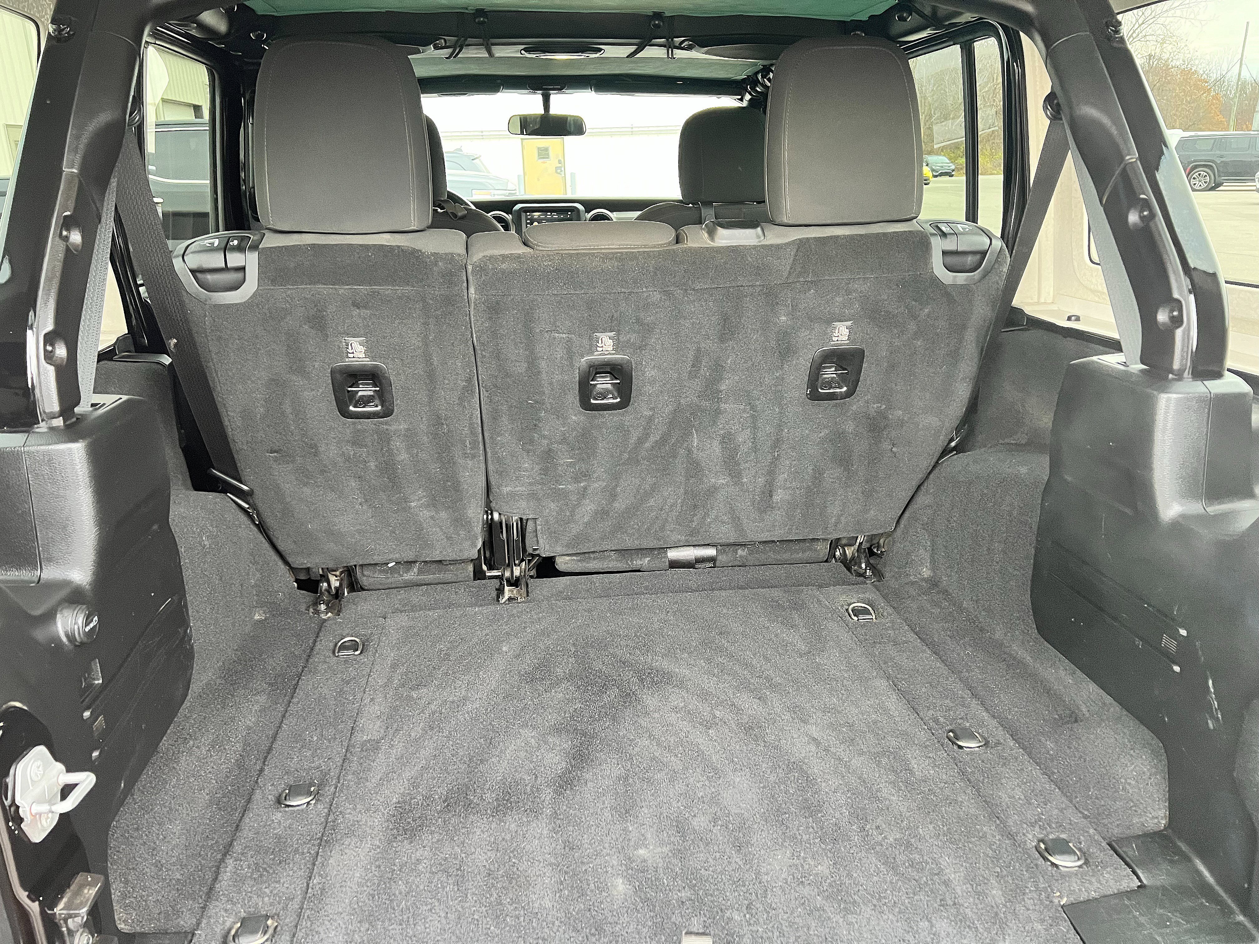 Used 2018 Jeep Wrangler Unlimited Sport S image 24