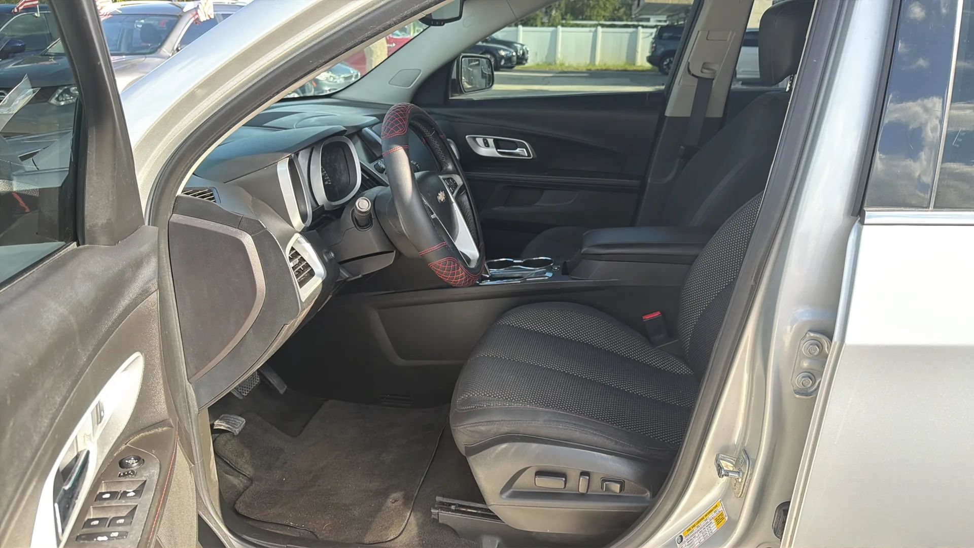 Used 2015 Chevrolet Equinox LT FWD image 14