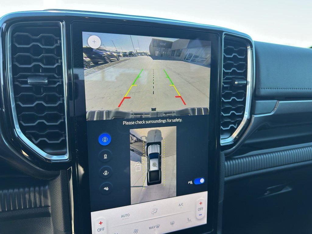 Used 2025 Ford Ranger Lariat w/ Black Appearance Package image 22