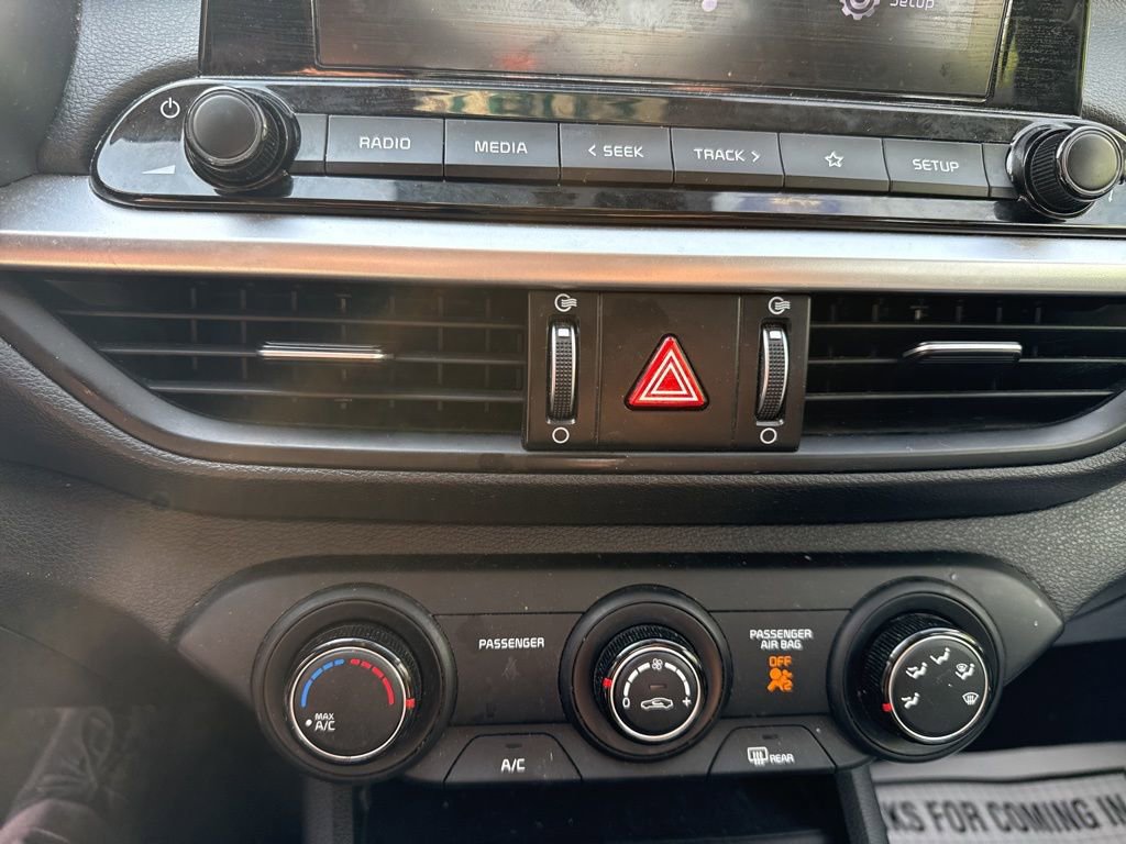 Used 2022 Kia Forte LXS FWD image 27