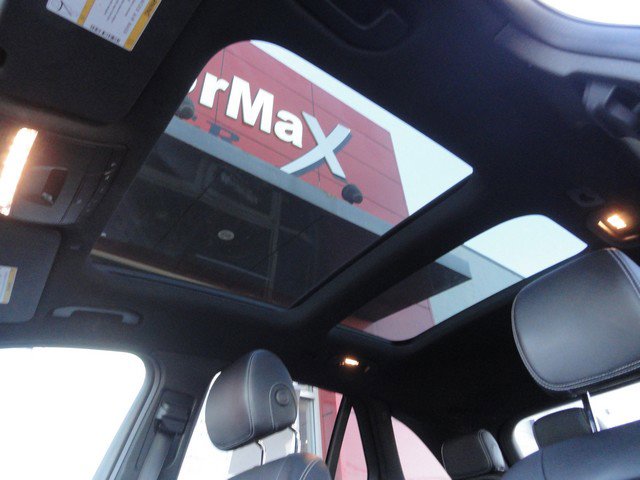 Used 2022 Mercedes-Benz GLC 300 4MATIC w/ AMG Line image 24