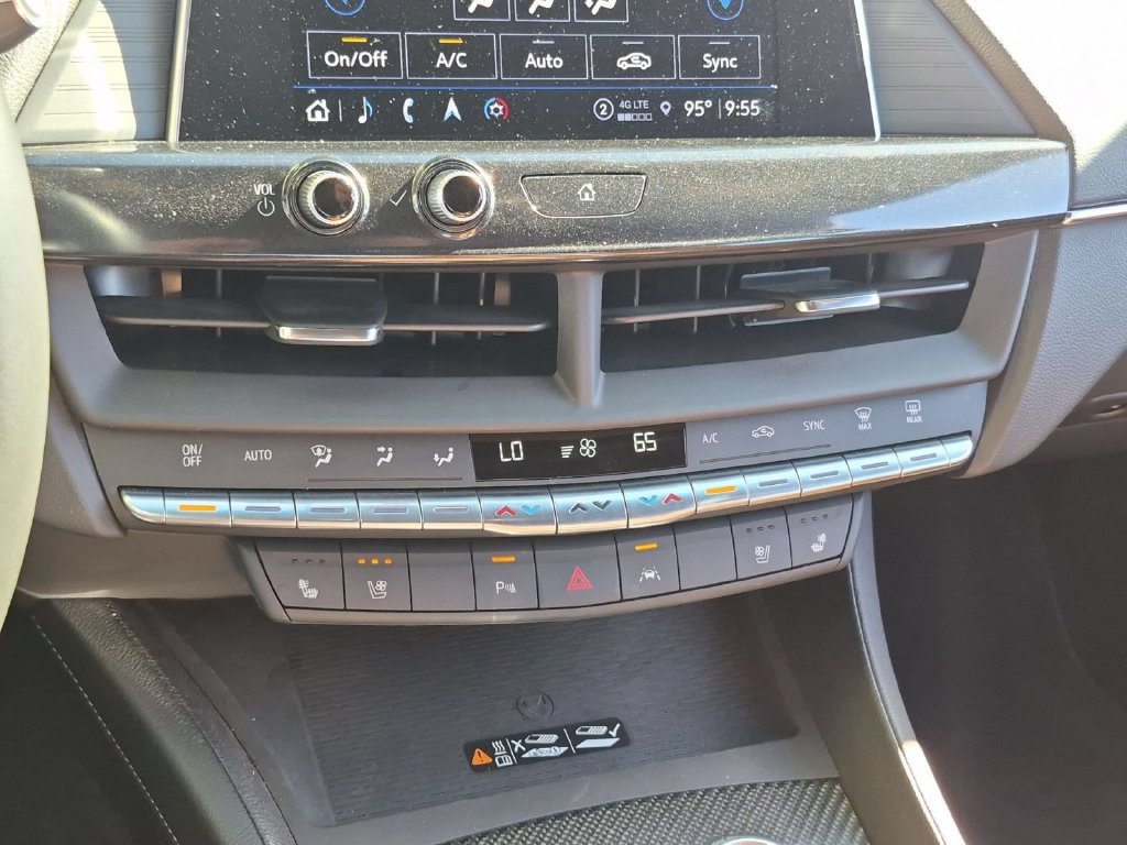 Certified 2025 Cadillac CT4 V Blackwing w/ Carbon Fiber 1 Package RWD image 11