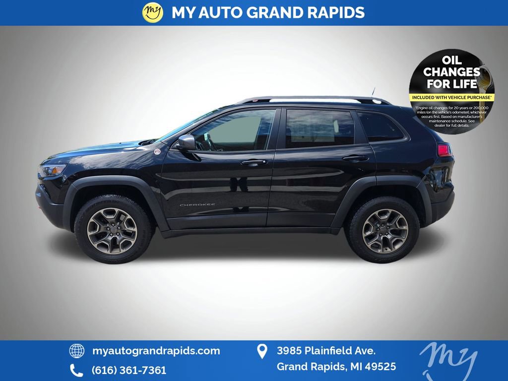 Used 2020 Jeep Cherokee Trailhawk w/ Cold Weather Group AWD/4WD image 4