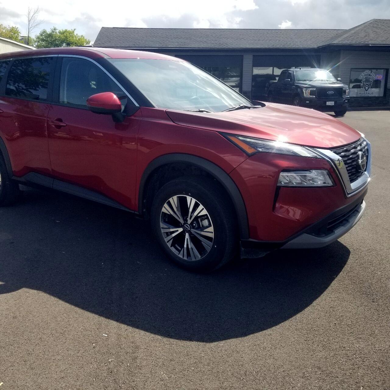 Used 2022 Nissan Rogue SV image 7