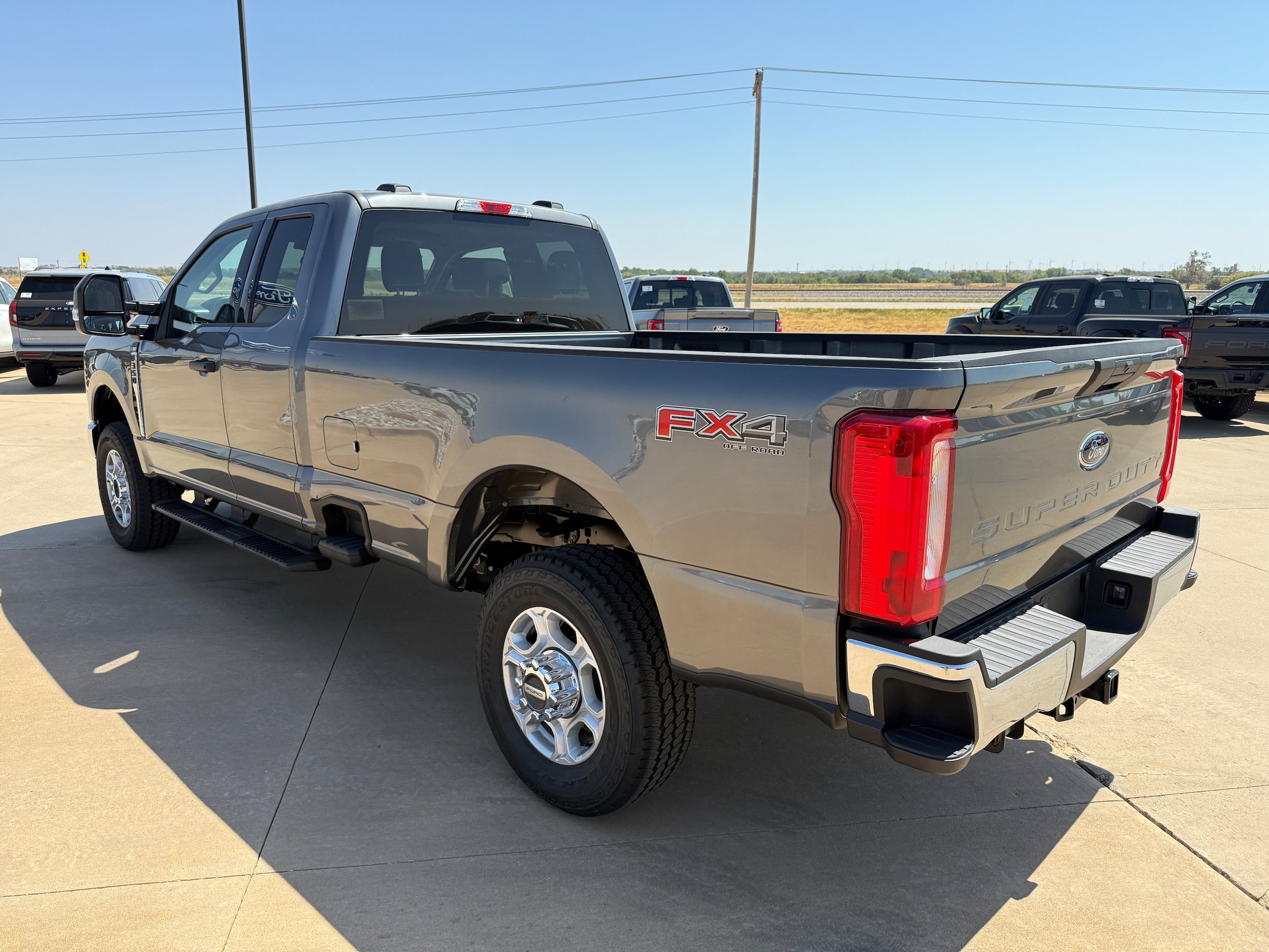 New 2026 Ford F350 XLT w/ FX4 Off-Road Package AWD/4WD image 5