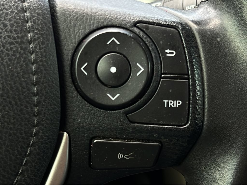 Used 2018 Toyota RAV4 XLE FWD image 21