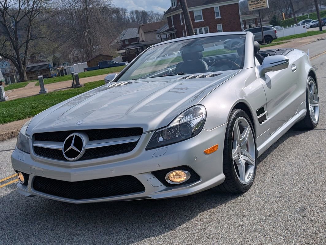 Used 2011 Mercedes-Benz SL 550 w/ Premium I Pkg image 19