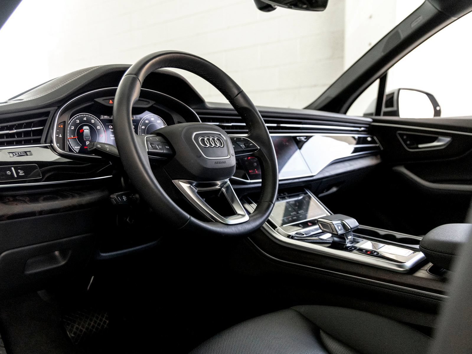 Used 2023 Audi Q7 3.0T Prestige w/ Prestige Package AWD/4WD image 13