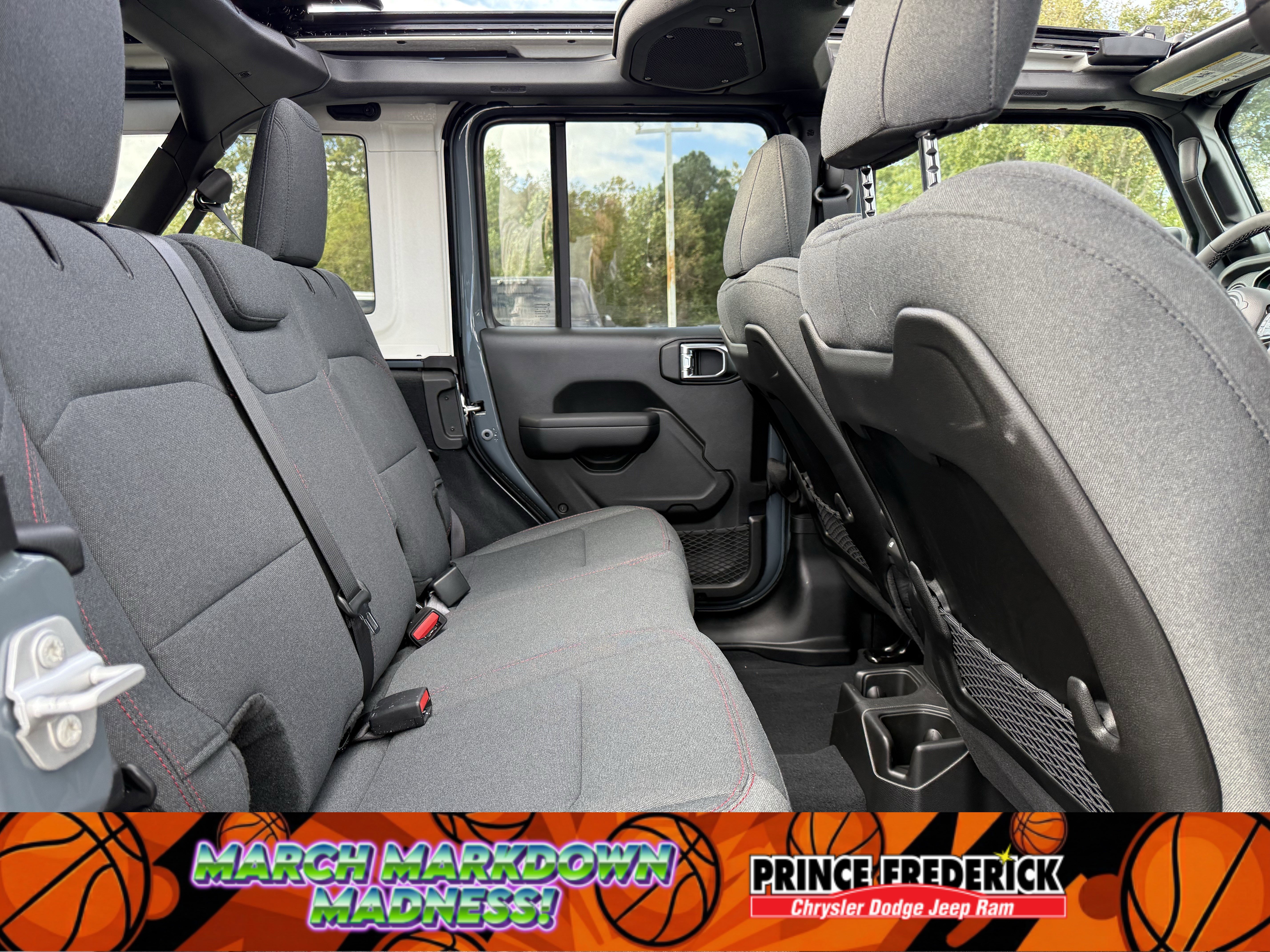 New 2025 Jeep Wrangler Unlimited Rubicon w/ Convenience Group image 14