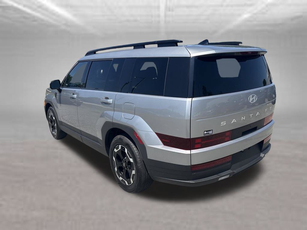 Used 2024 Hyundai Santa Fe SEL FWD image 3