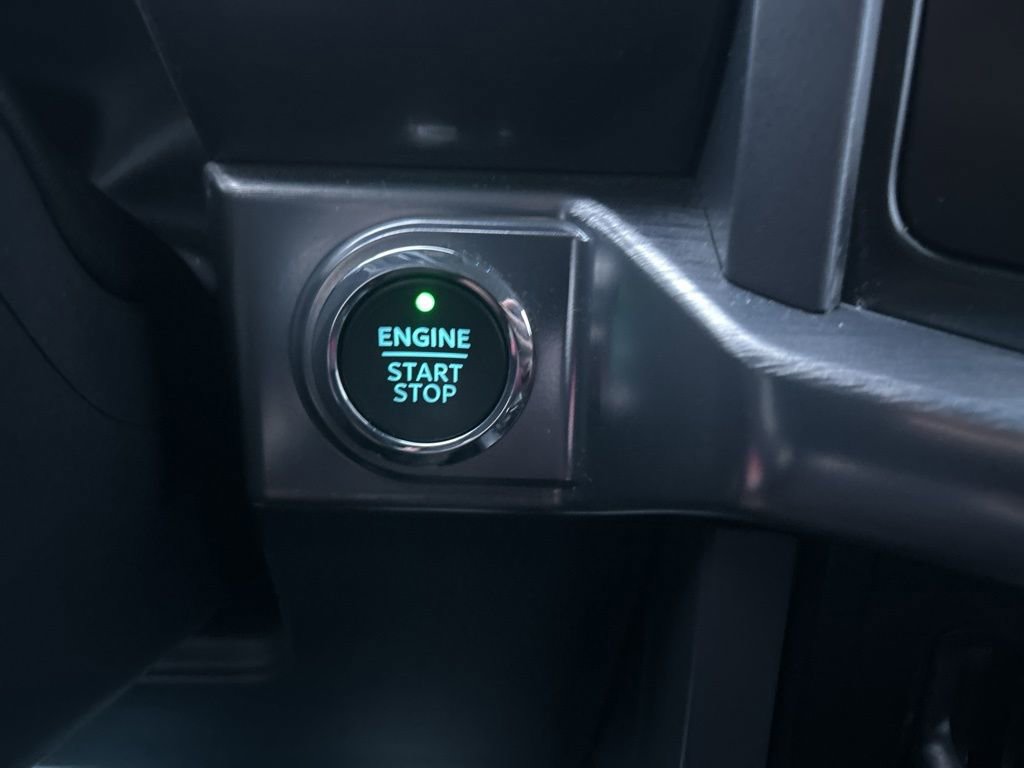 Used 2023 Ford F150 Lariat image 28