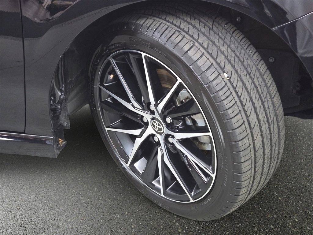 Used 2024 Toyota Camry SE image 32