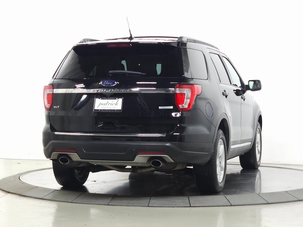 Used 2018 Ford Explorer XLT w/ Equipment Group 202A image 10