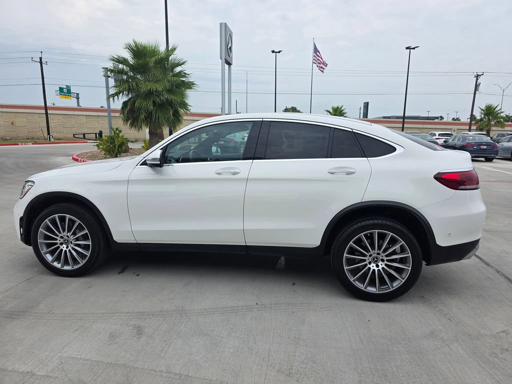 Certified 2022 Mercedes-Benz GLC 300 4MATIC Coupe image 4