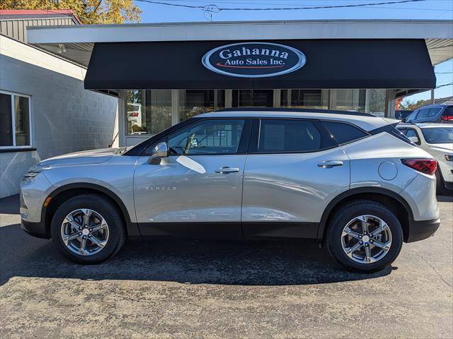 Used 2025 Chevrolet Blazer LT w/ Convenience Package FWD image 2