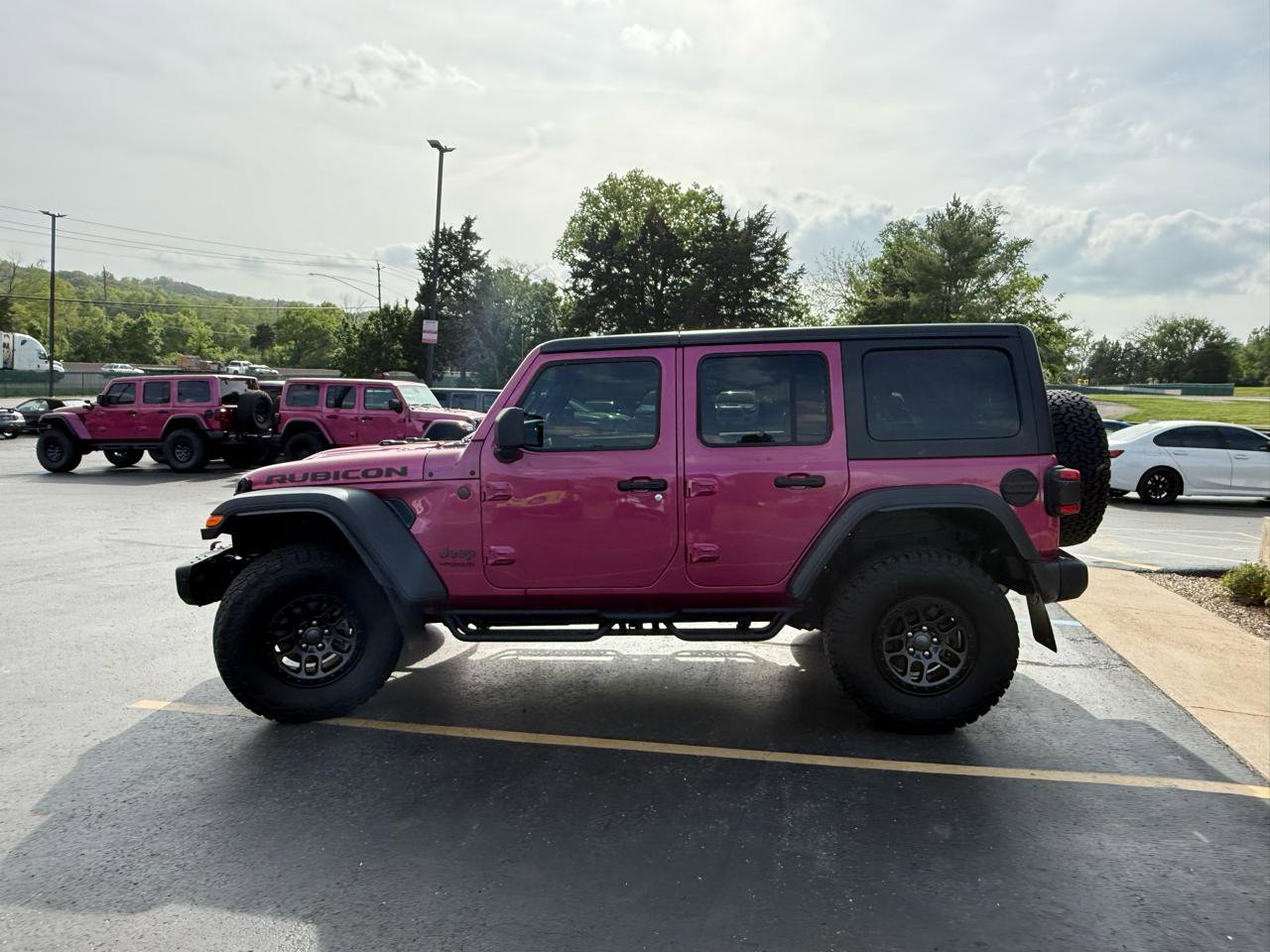Used 2022 Jeep Wrangler Unlimited Rubicon w/ Xtreme Recon 35" Tire Package AWD/4WD image 6