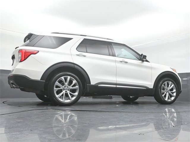 Certified 2022 Ford Explorer Platinum w/ Equipment Group 601A image 43