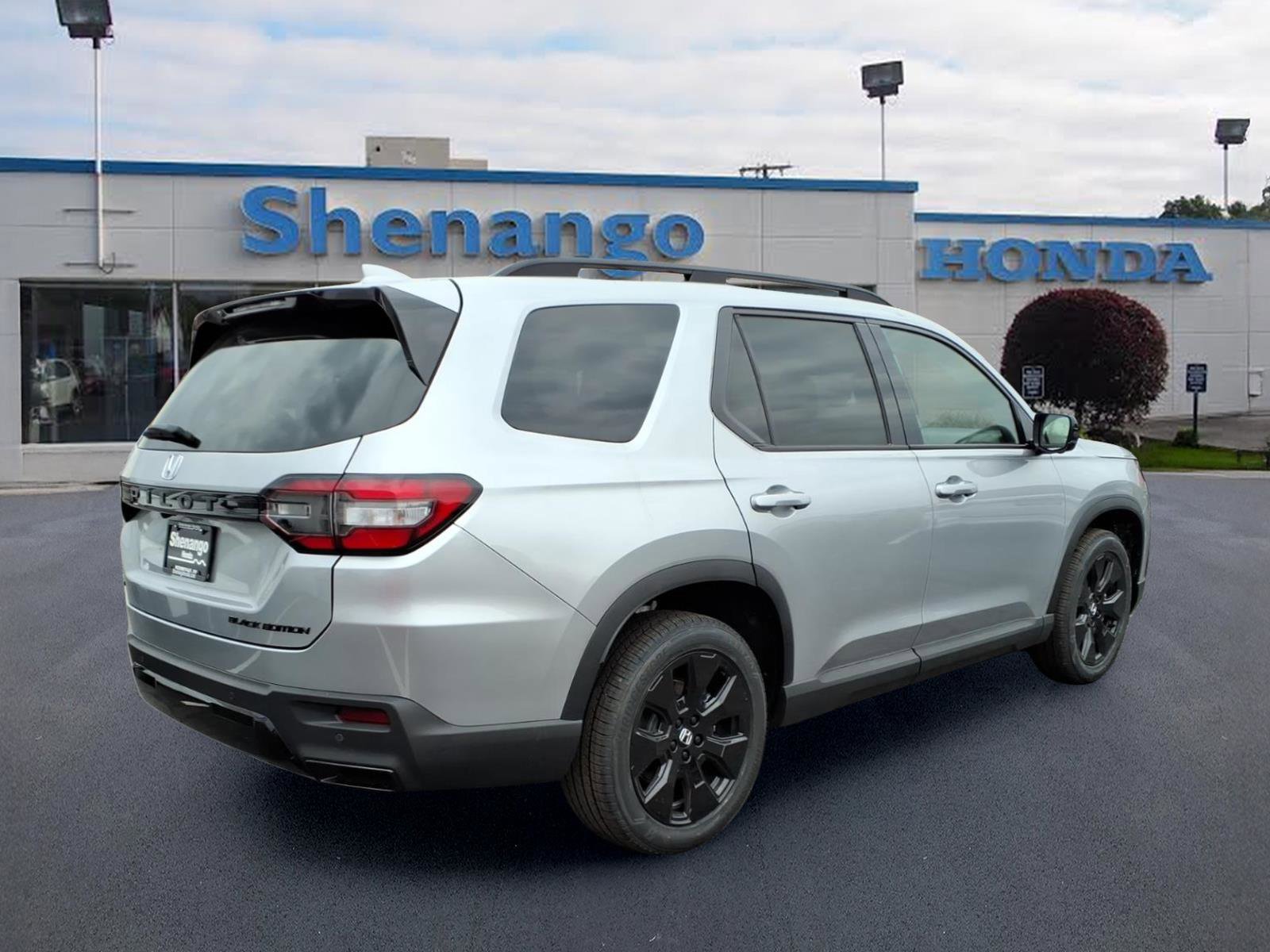 New 2026 Honda Pilot Black Edition image 3