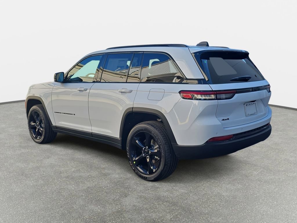 New 2025 Jeep Grand Cherokee Laredo image 7