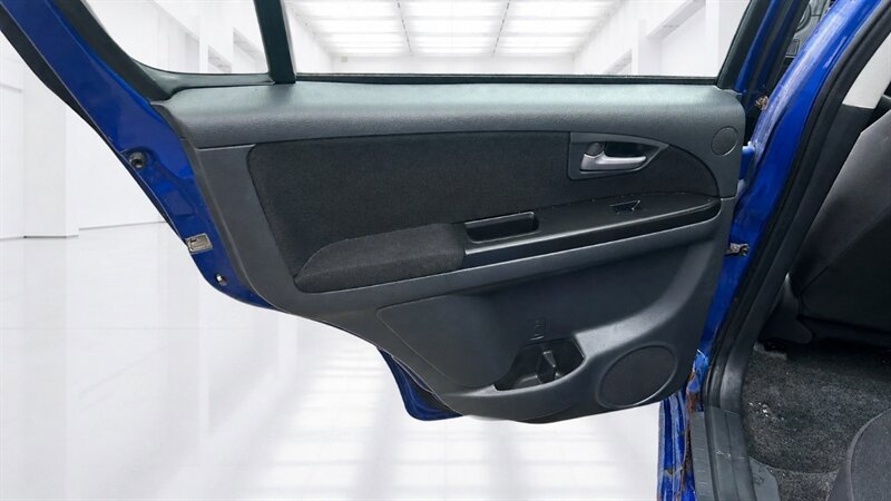 Used 2012 Suzuki SX4 LE FWD image 24