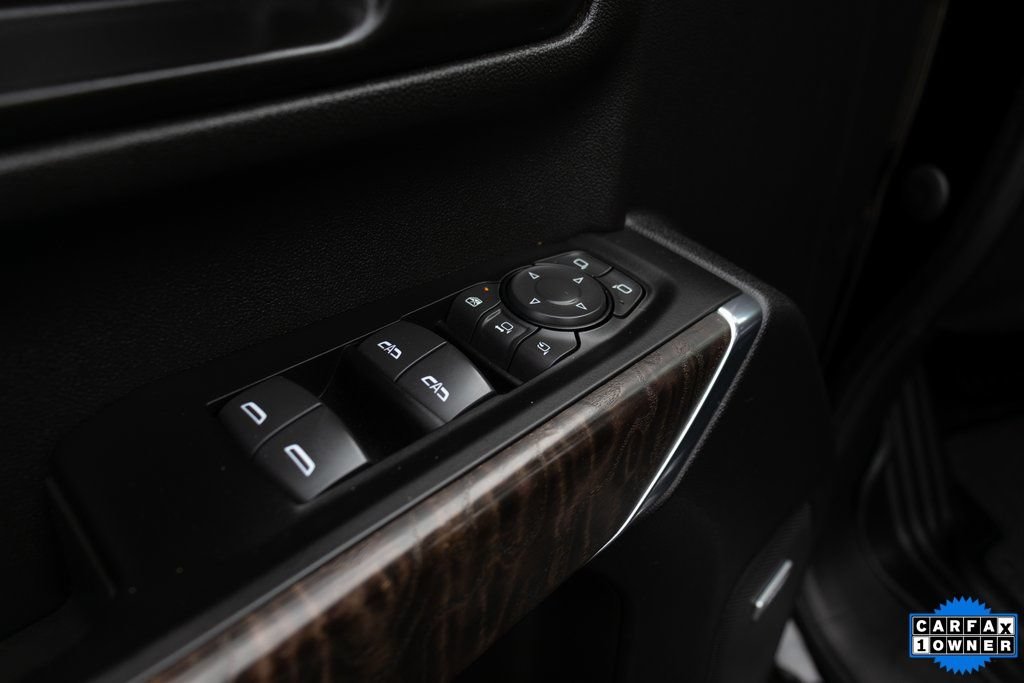 Used 2022 GMC Sierra 2500 Denali w/ Denali Black Diamond Edition AWD/4WD image 13