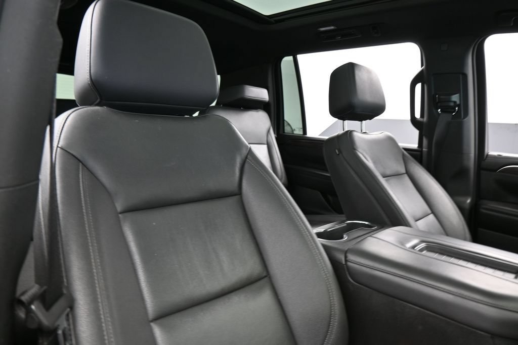 Used 2022 Chevrolet Suburban Z71 w/ Luxury Package AWD/4WD image 54