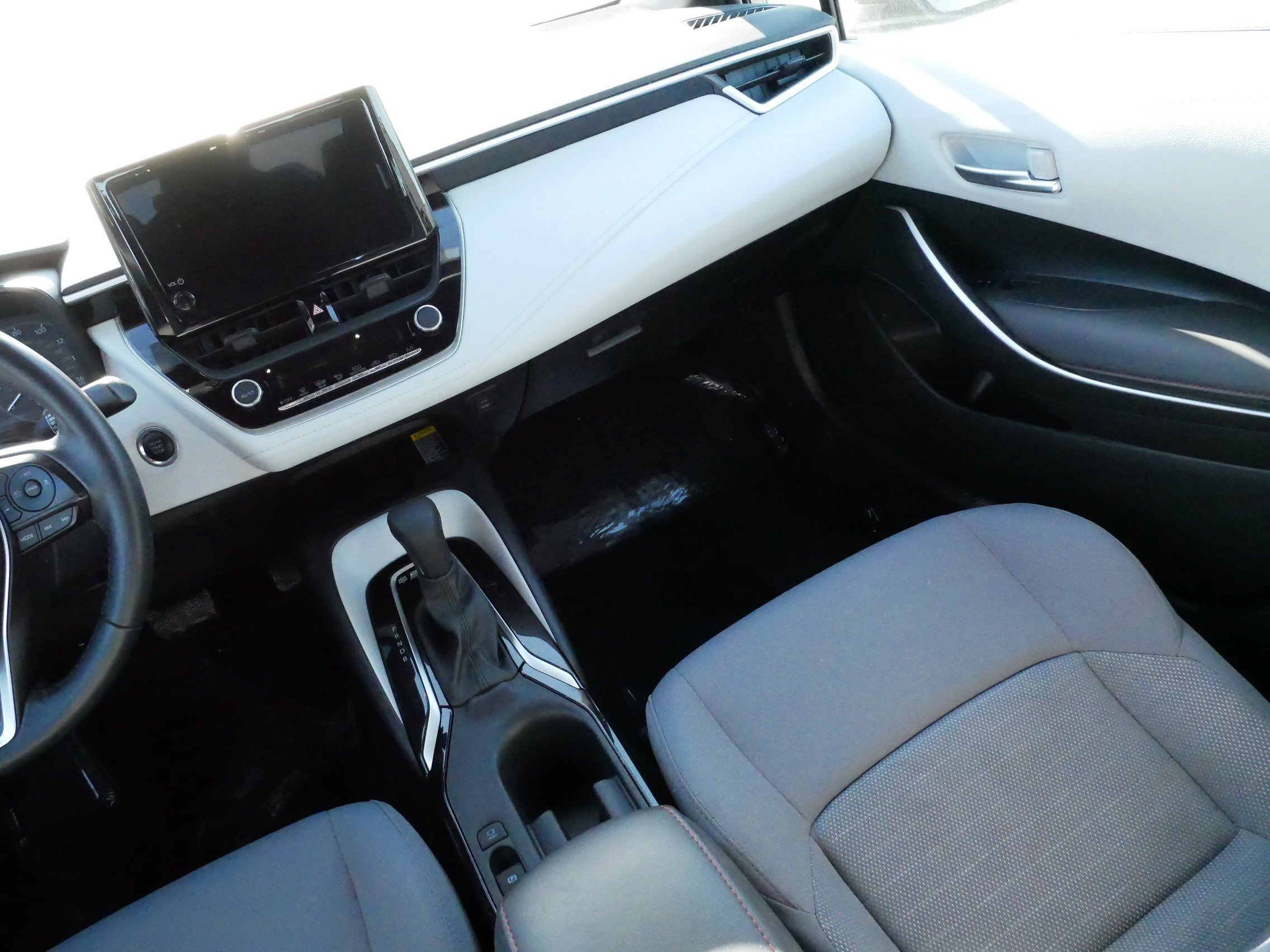 Certified 2024 Toyota Corolla SE w/ SE Premium Package image 11