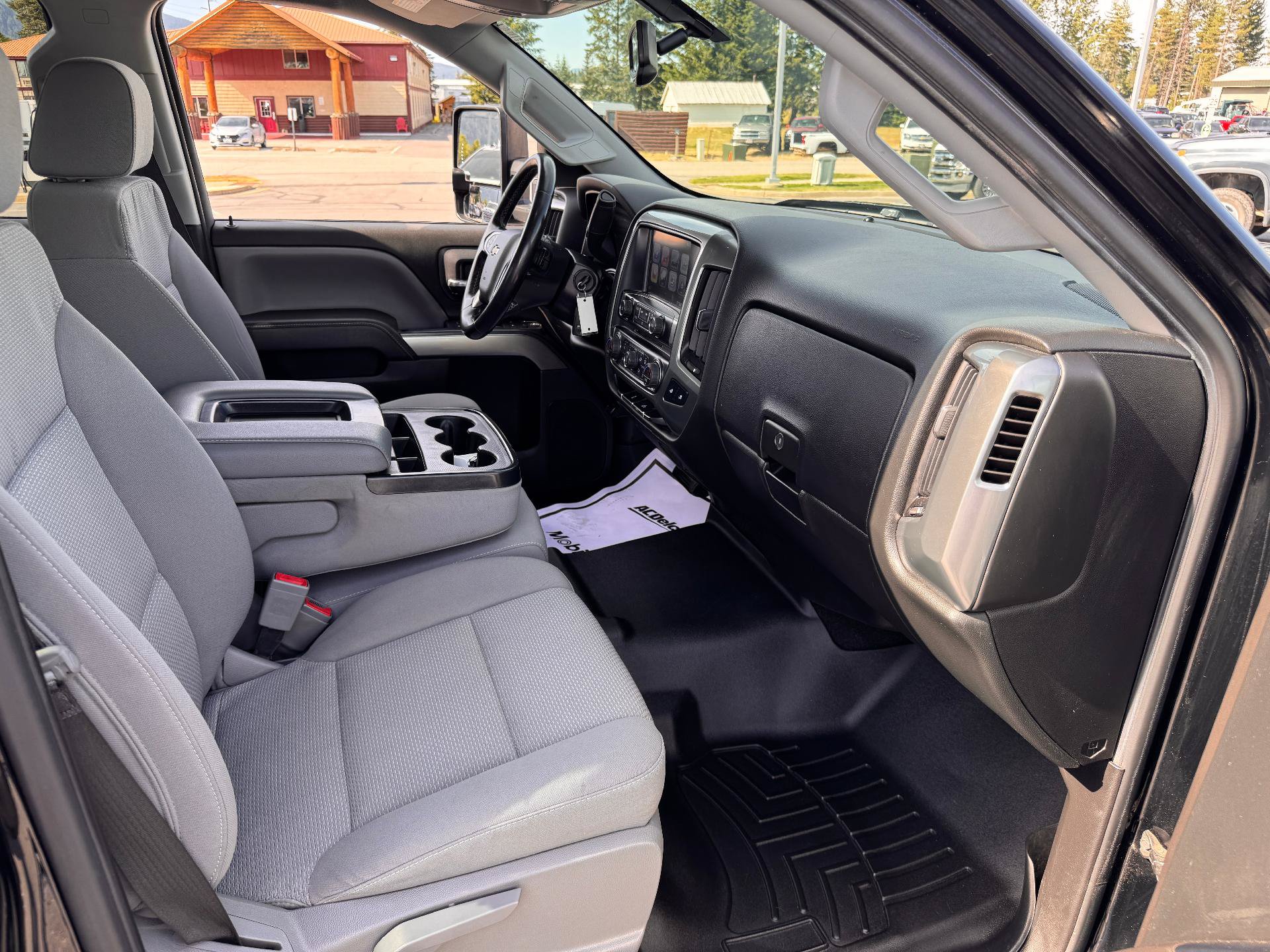 Used 2017 Chevrolet Silverado 2500 LT w/ LT Convenience Package AWD/4WD image 16
