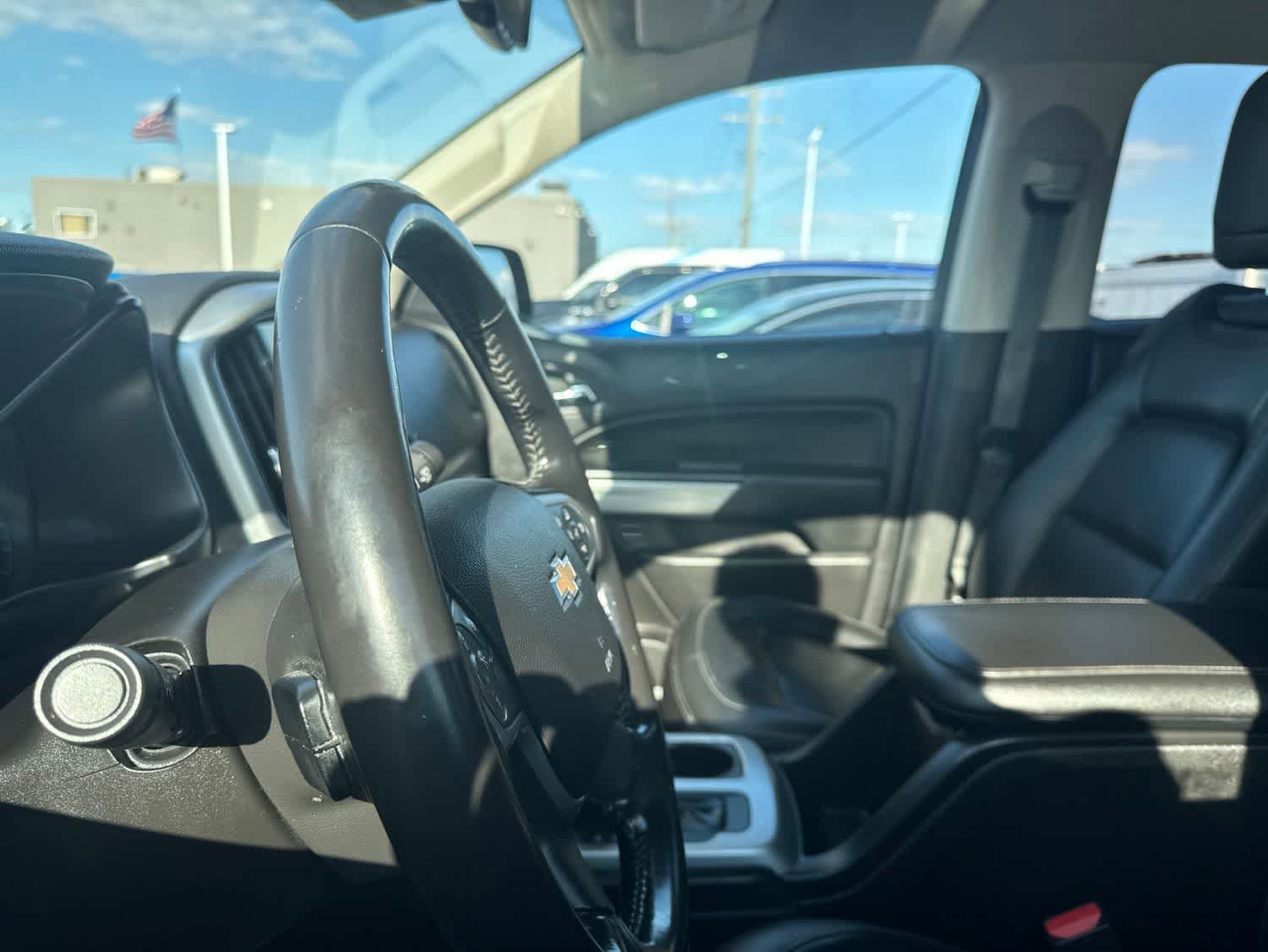 Used 2017 Chevrolet Colorado LT w/ Luxury Package, Chrome AWD/4WD image 19