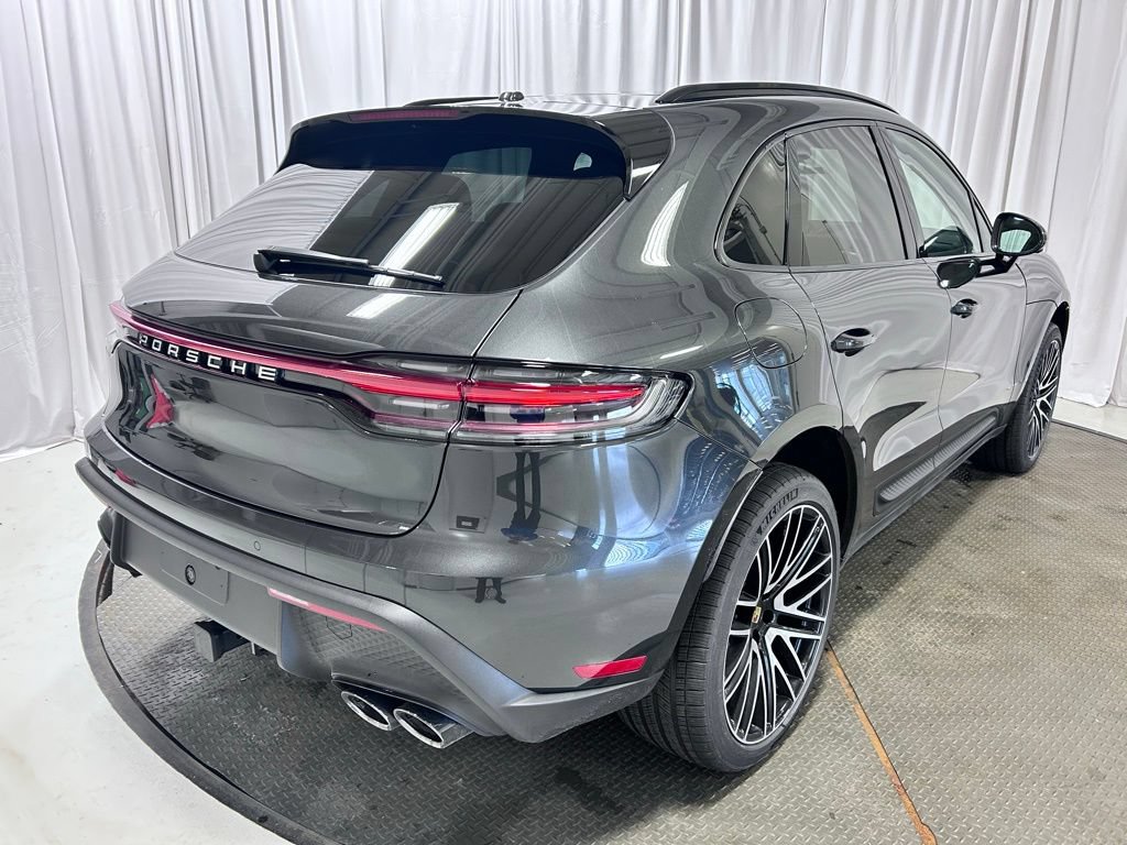 Certified 2026 Porsche Macan AWD/4WD image 34