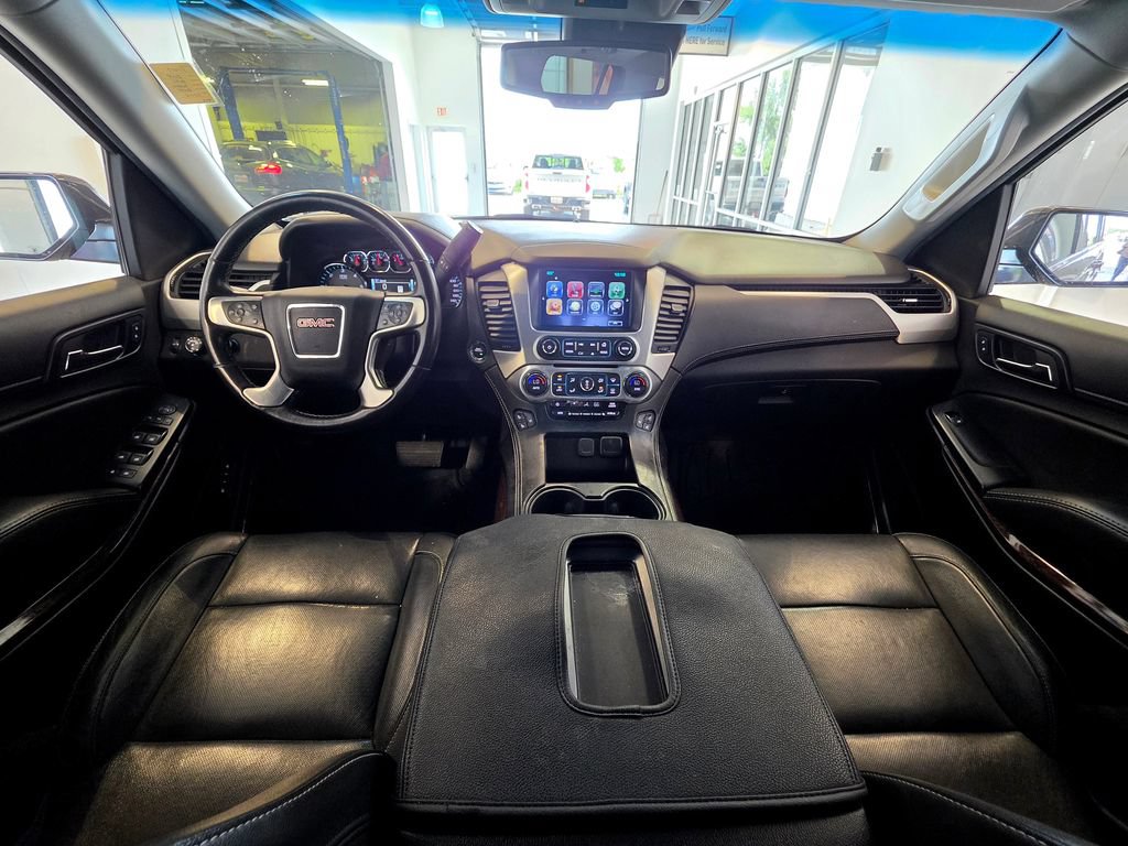 Used 2018 GMC Yukon SLT w/ Premium Edition AWD/4WD image 16