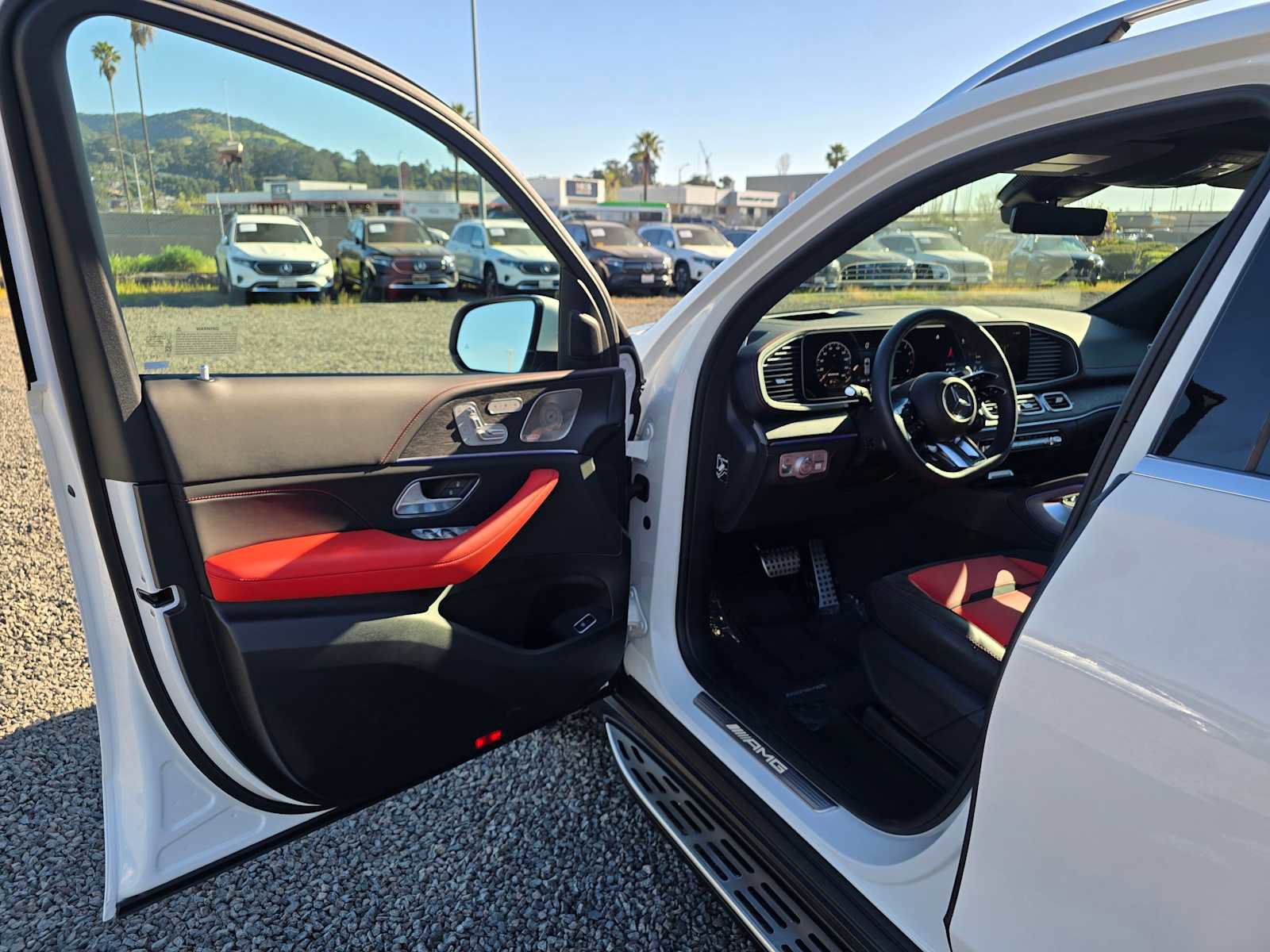 Used 2025 Mercedes-Benz GLE 53 AMG 4MATIC image 21