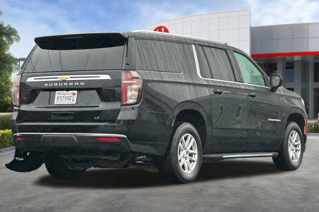 Used 2023 Chevrolet Suburban LT image 4