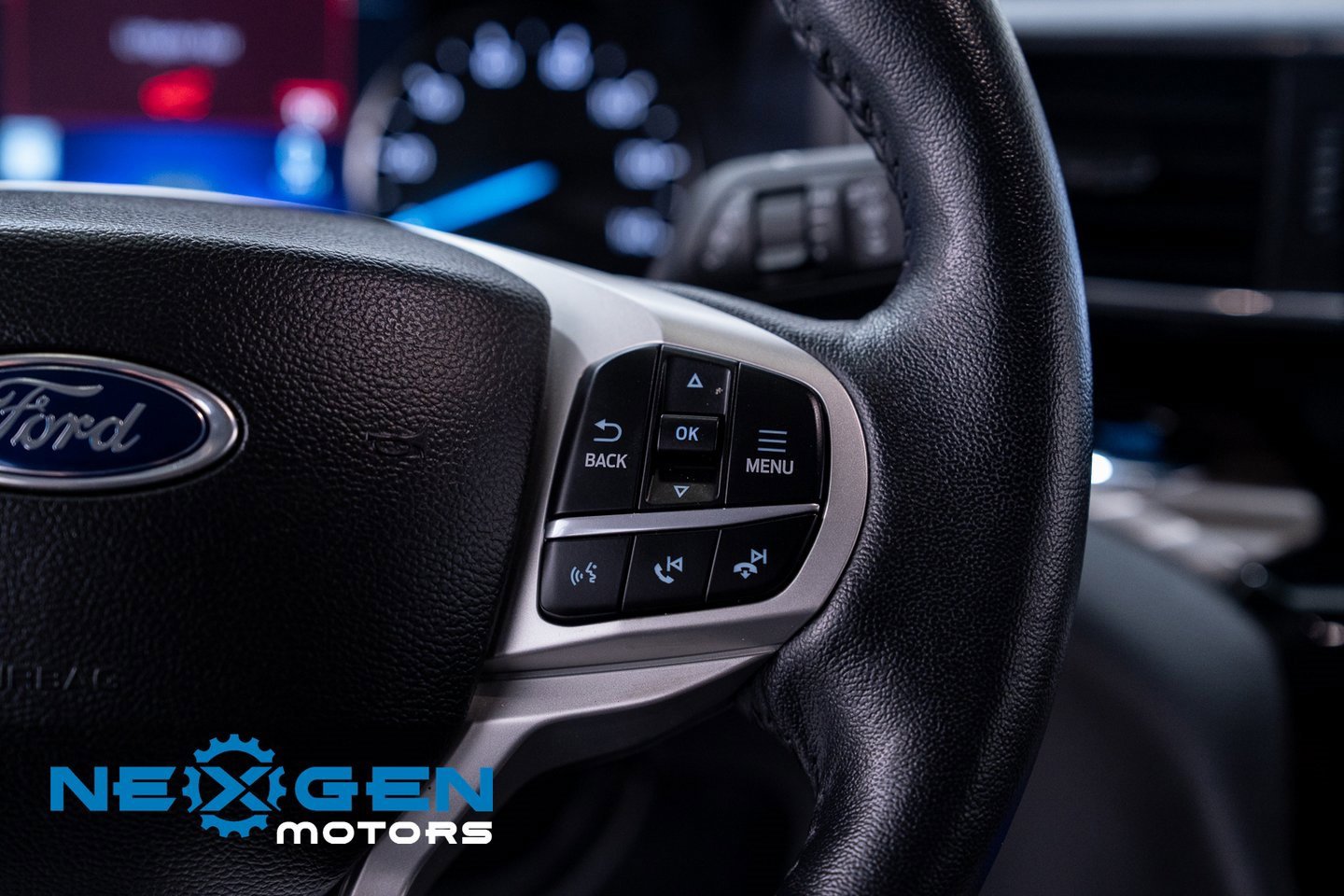 Used 2023 Ford Explorer Limited image 19