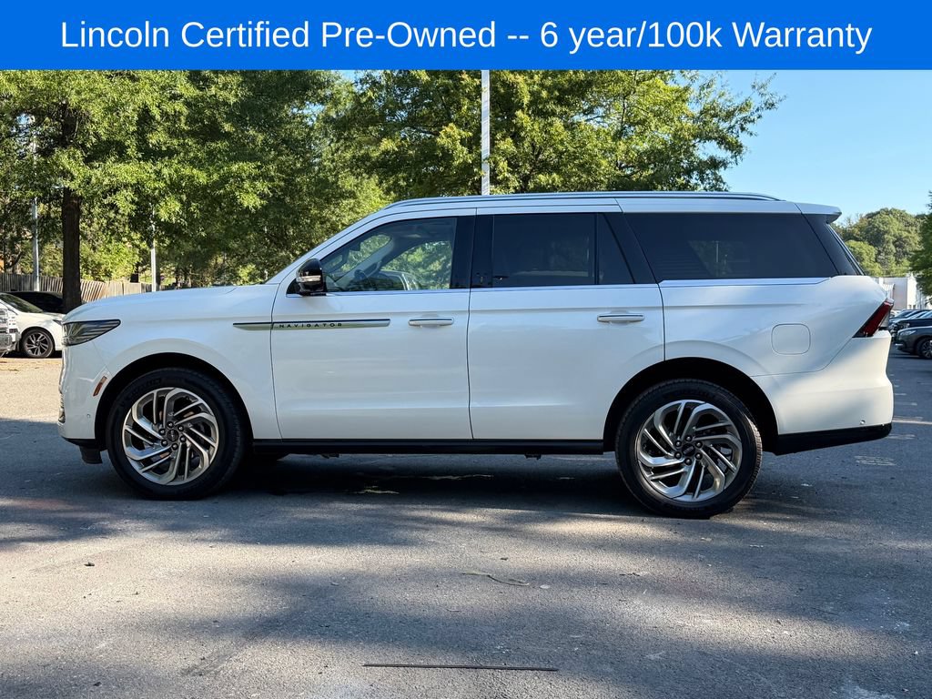 Certified 2025 Lincoln Navigator Reserve AWD/4WD image 4
