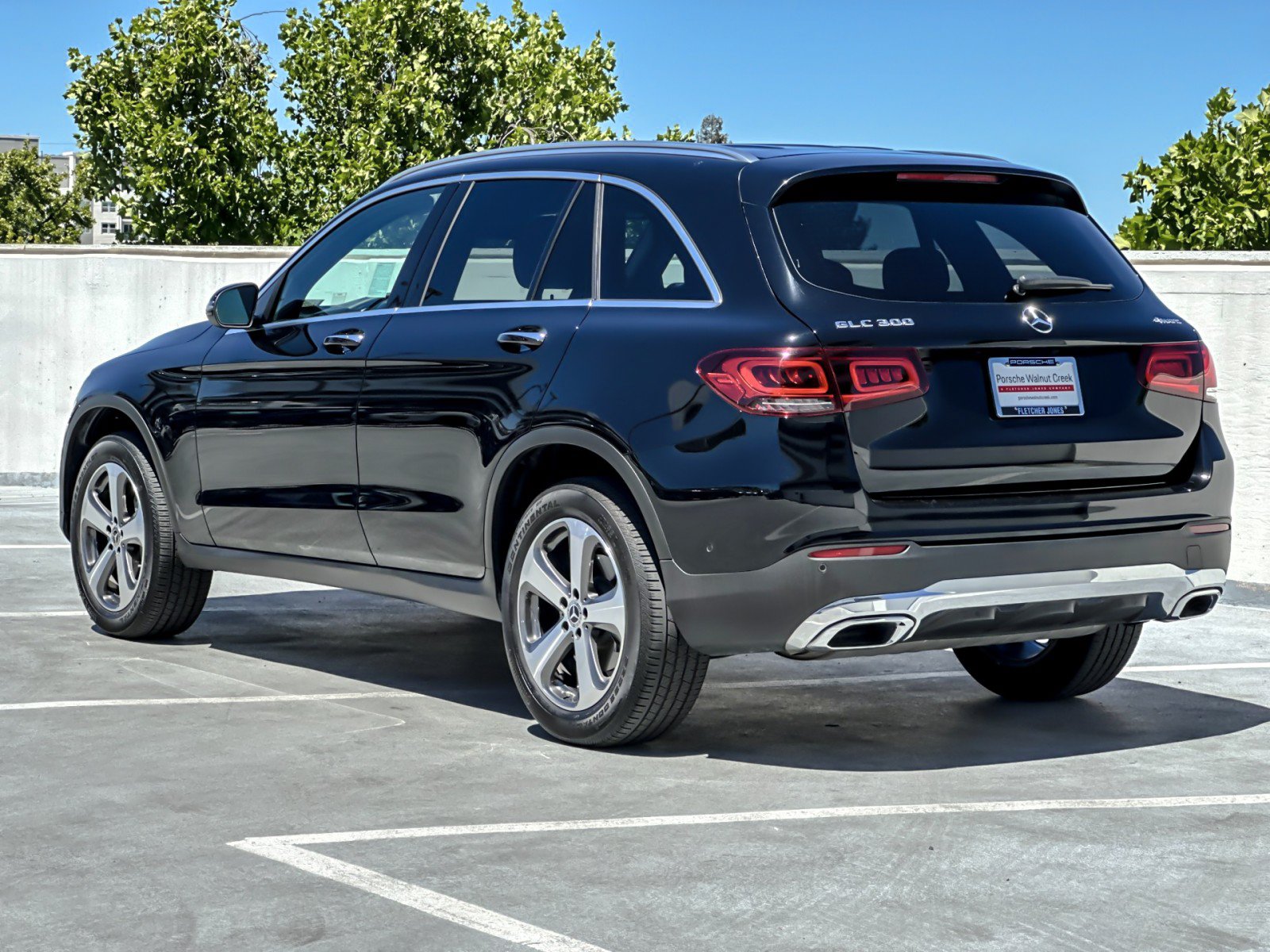 Used 2022 Mercedes-Benz GLC 300 4MATIC image 3