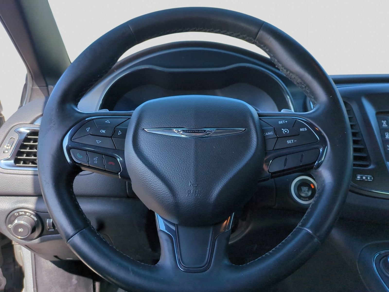 Used 2015 Chrysler 200 S w/ Comfort Group image 26