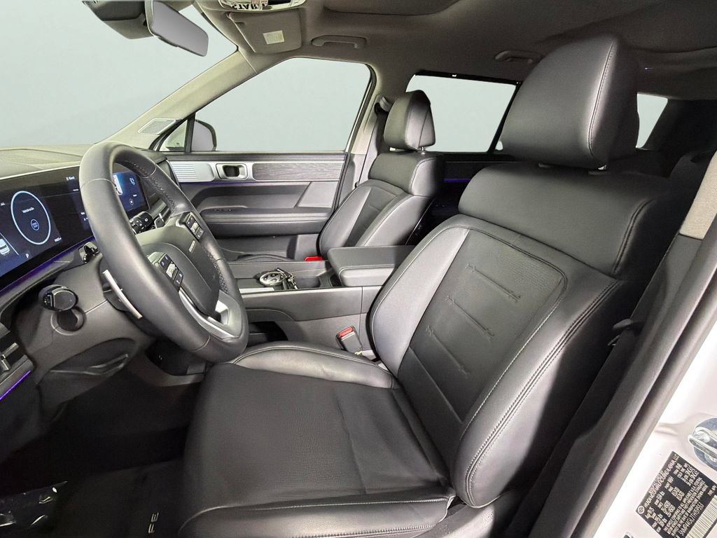 Used 2026 Hyundai Santa Fe Limited FWD image 17