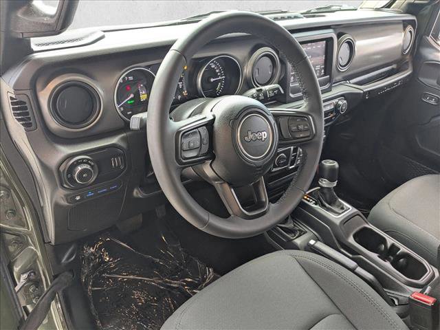 Used 2023 Jeep Wrangler Unlimited AWD/4WD image 10