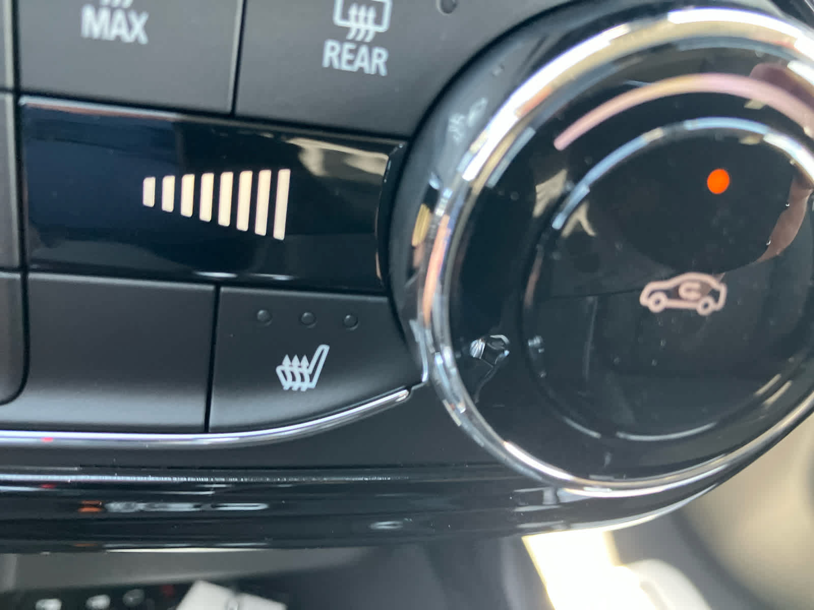 New 2026 Chevrolet Trax ACTIV w/ Sunroof Package FWD image 28