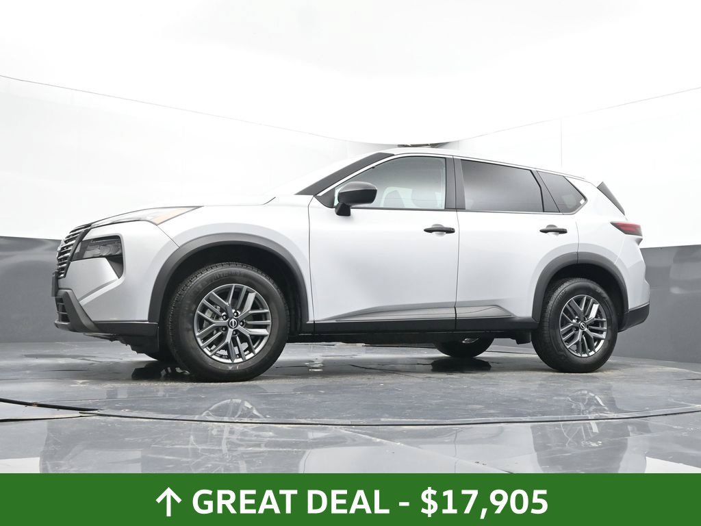 Used 2024 Nissan Rogue S FWD image 39