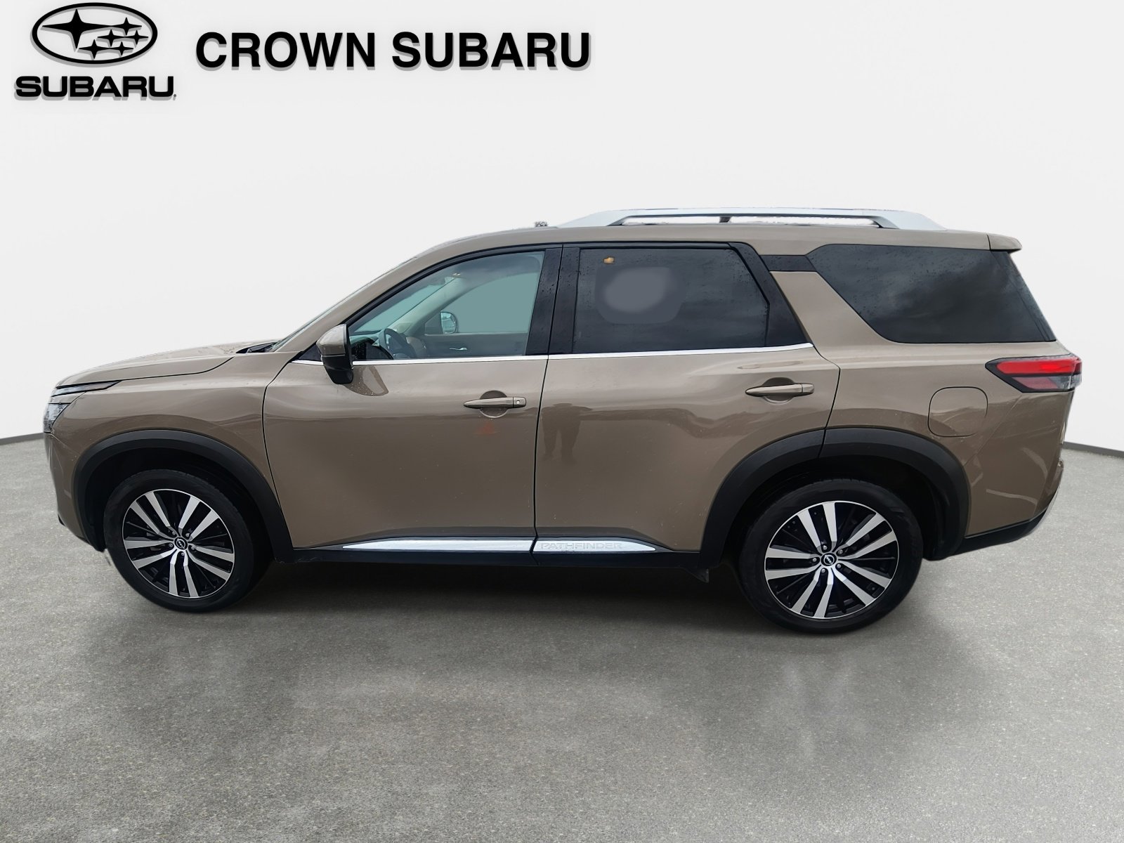 Used 2023 Nissan Pathfinder Platinum w/ Cargo Package image 12