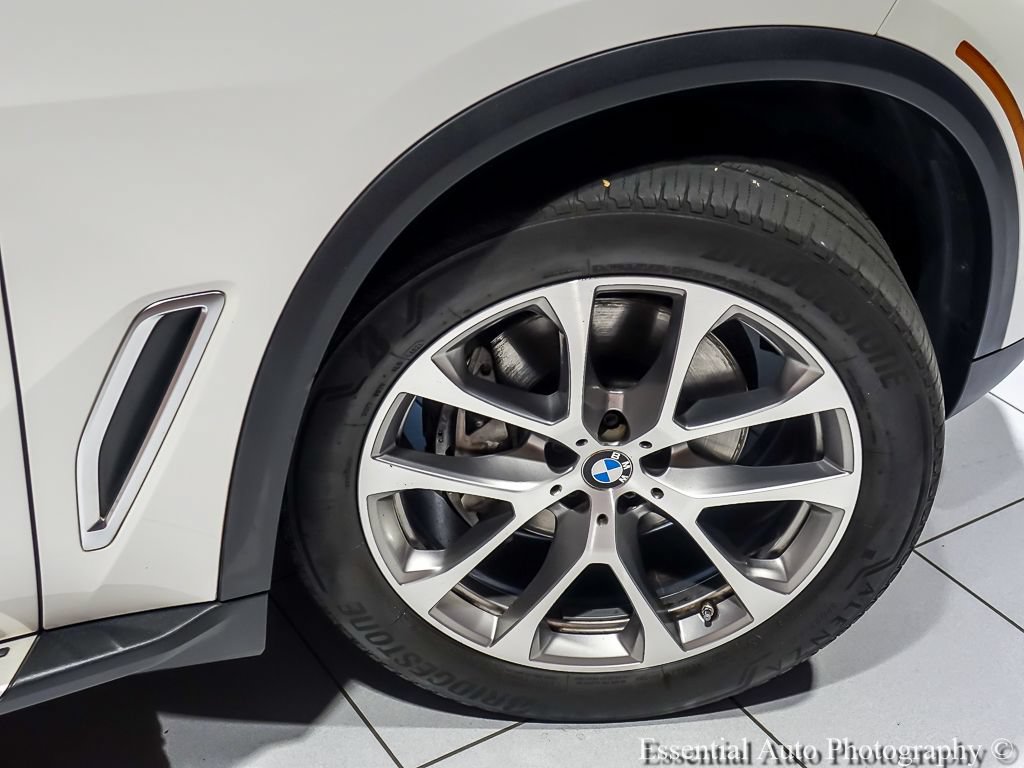 Used 2022 BMW X5 xDrive40i w/ Premium Package AWD/4WD image 11