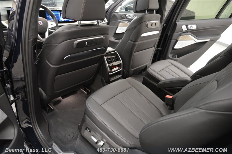 Used 2024 BMW ALPINA XB7 AWD/4WD image 29