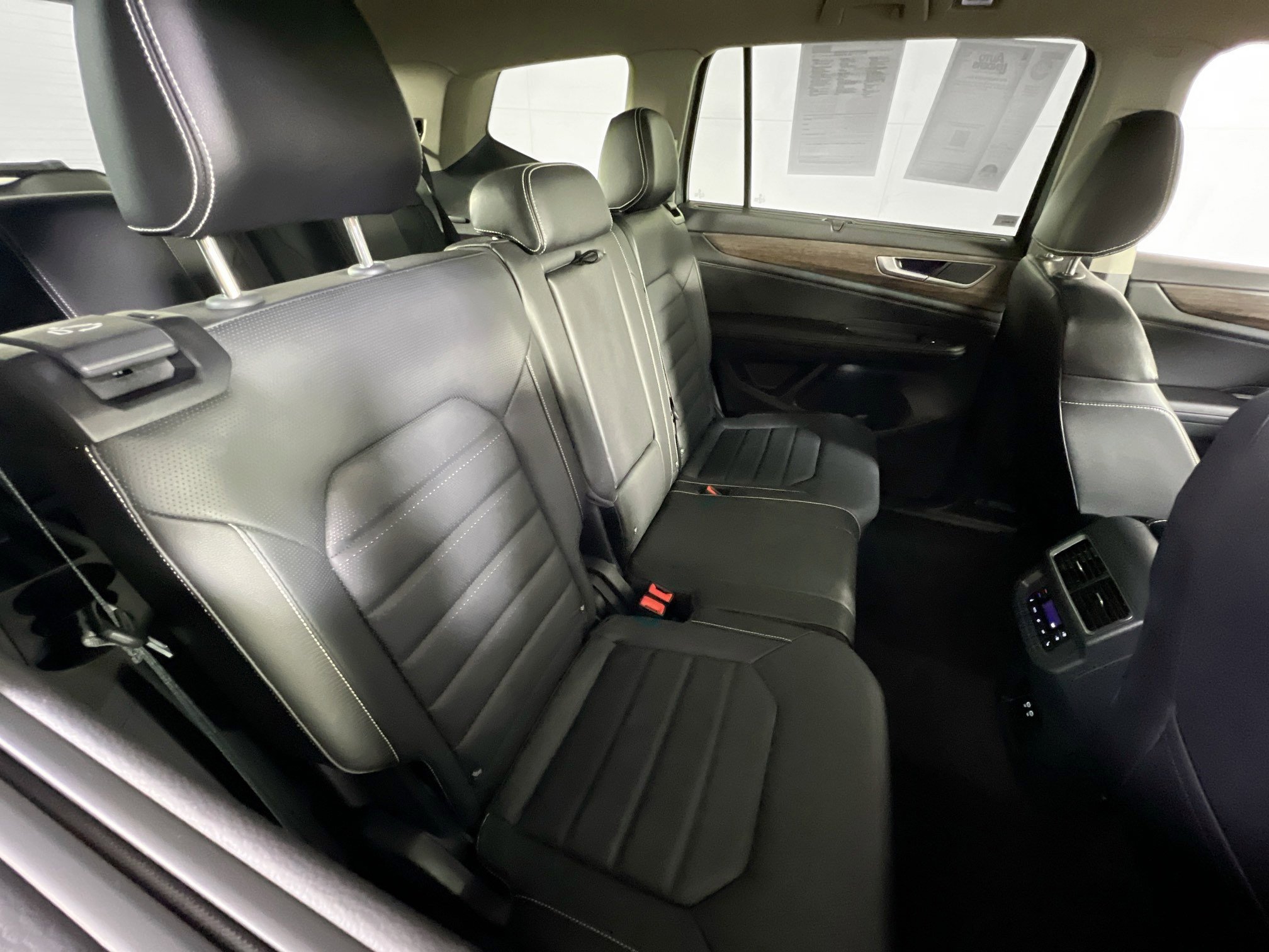 Used 2024 Volkswagen Atlas SEL image 27