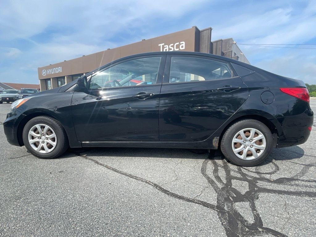 Used 2013 Hyundai Accent GLS FWD image 8