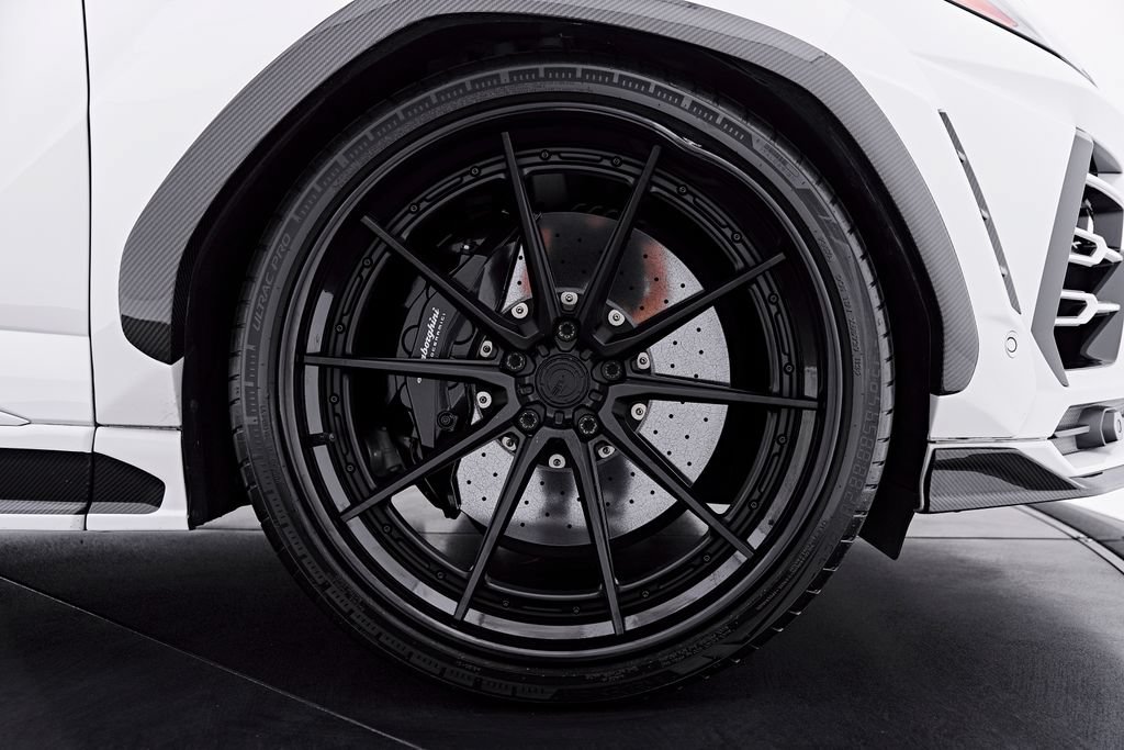 Used 2021 Lamborghini Urus AWD/4WD image 40