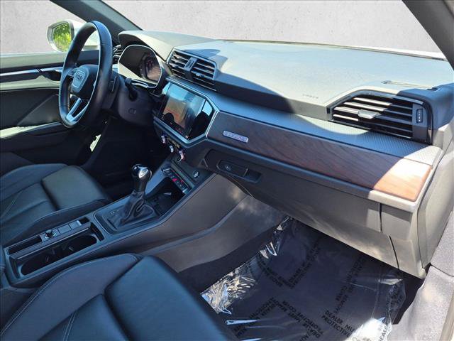 Used 2021 Audi Q3 2.0T Premium Plus w/ Premium Plus Package AWD/4WD image 21
