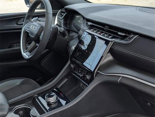 Used 2024 Jeep Grand Cherokee Altitude image 34